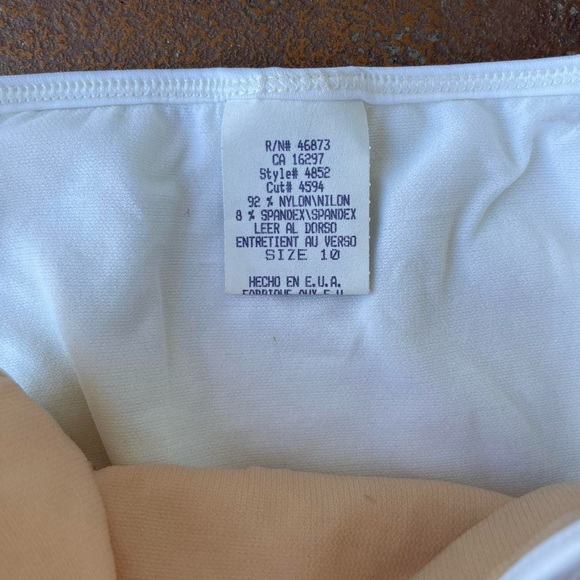 NWT Vintage 80s / 90s jag high waist bikini set SZ 10 
Fits like a medium - Picture 4 of 8